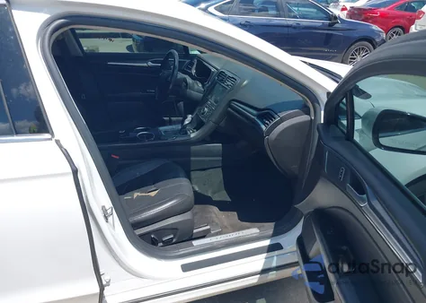 2013 Ford Fusion Hybrid Titanium from USA, damaged, VIN 3FA6P0RU3DR360693